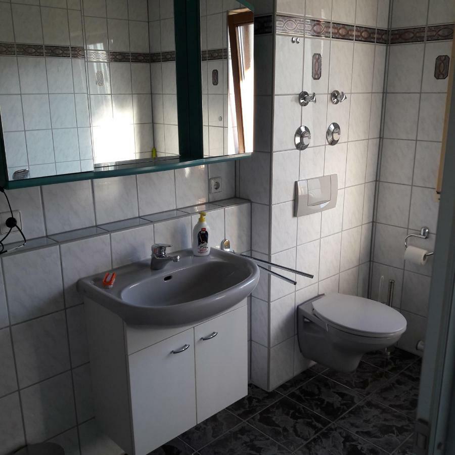 Apartment Holydayhome Schwarz Eberstadt